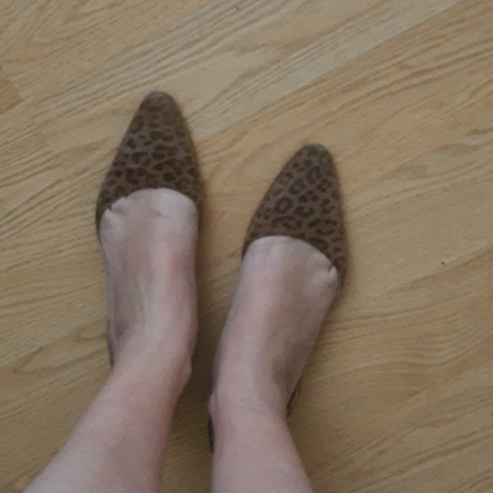 $745 Manolo Blahnik EUC Leopard Print Slingbacks